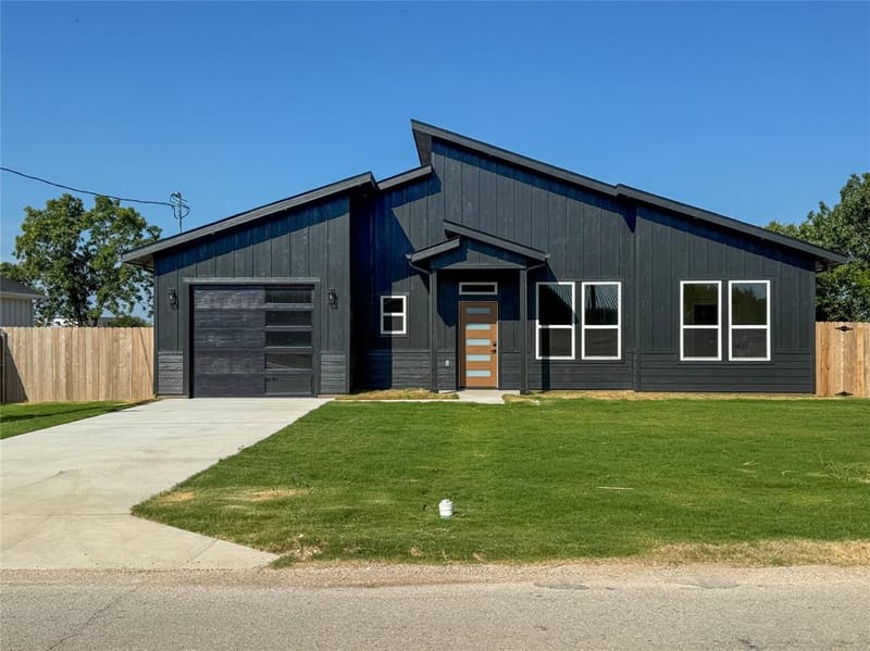 501 N Cleburne Whitney Road, Rio Vista TX 76093 - Photo 3