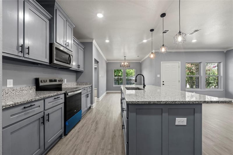 3701 Manor Drive, Waco TX 76706 - Photo 8