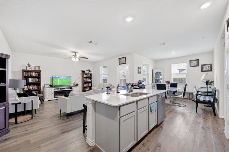 10105 Sunnyview Lane, Aubrey TX 76227 - Photo 9