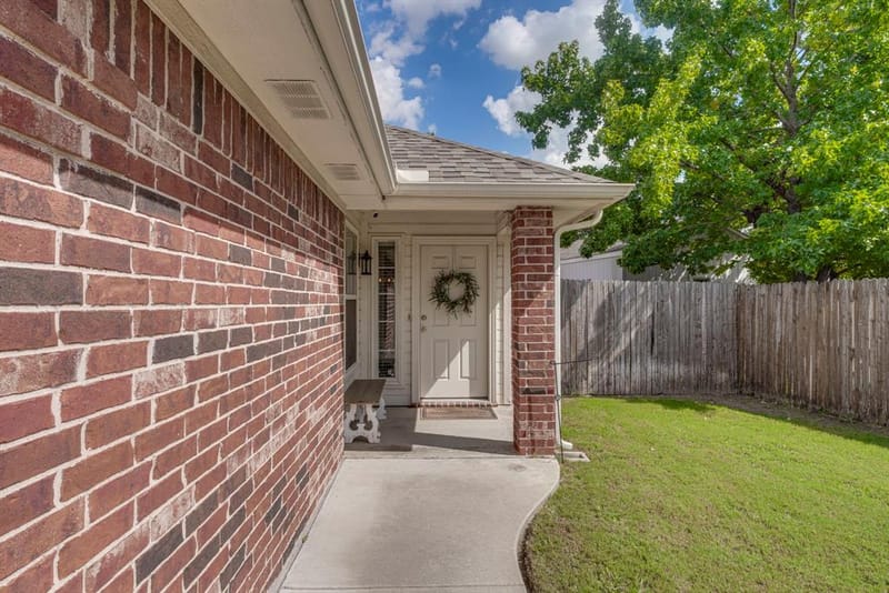 304 Mary Kay Court, Burleson TX 76028 - Photo 3