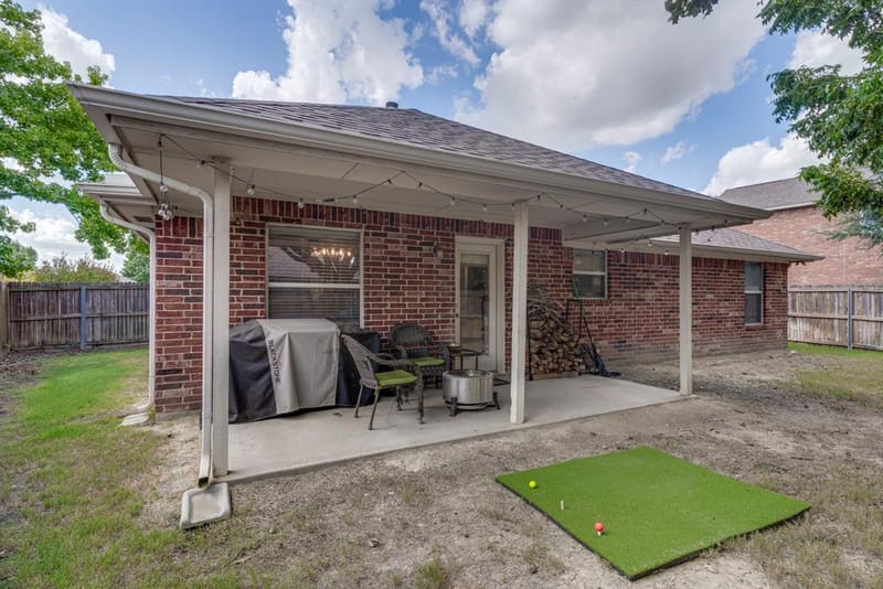 304 Mary Kay Court, Burleson TX 76028 - Photo 32