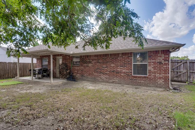 304 Mary Kay Court, Burleson TX 76028 - Photo 31