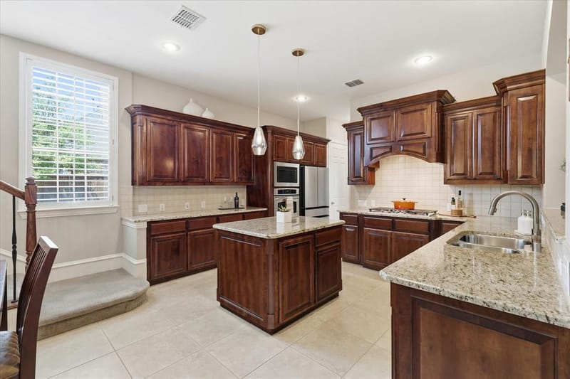 901 Foxworth Court, Allen TX 75013 - Photo 12