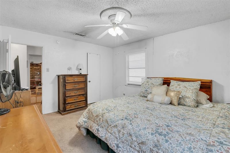 7616 Meadowbrook Drive, Watauga TX 76148 - Photo 11