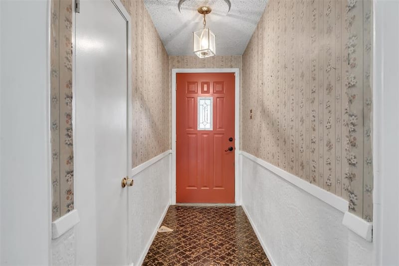 7616 Meadowbrook Drive, Watauga TX 76148 - Photo 8
