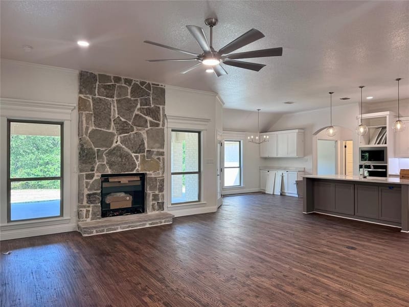 5025 Glenoaks Court, Weatherford TX 76088 - Photo 10
