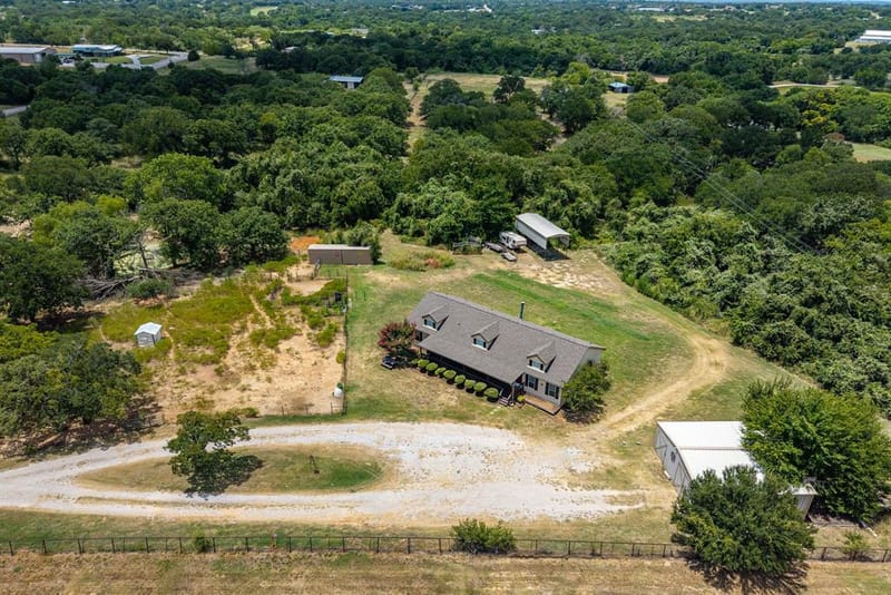 206 County Road 4593, Boyd TX 76023 - Photo 2