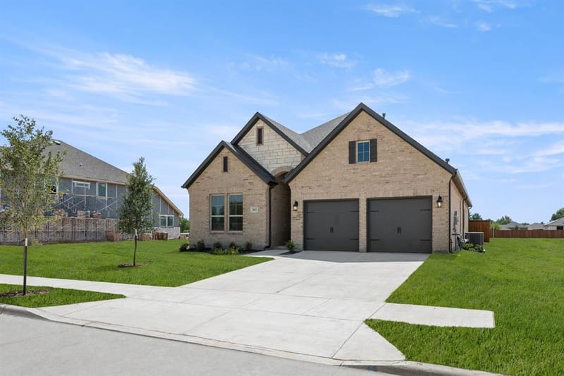 2662 Hot Springs Drive, Corinth TX 76210 - Photo 2