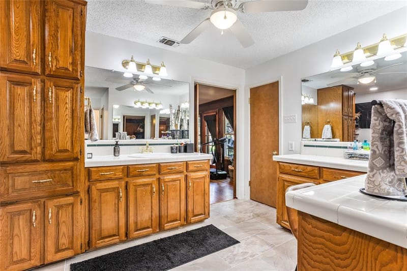 916 Kimbrough Road, Azle TX 76020 - Photo 32