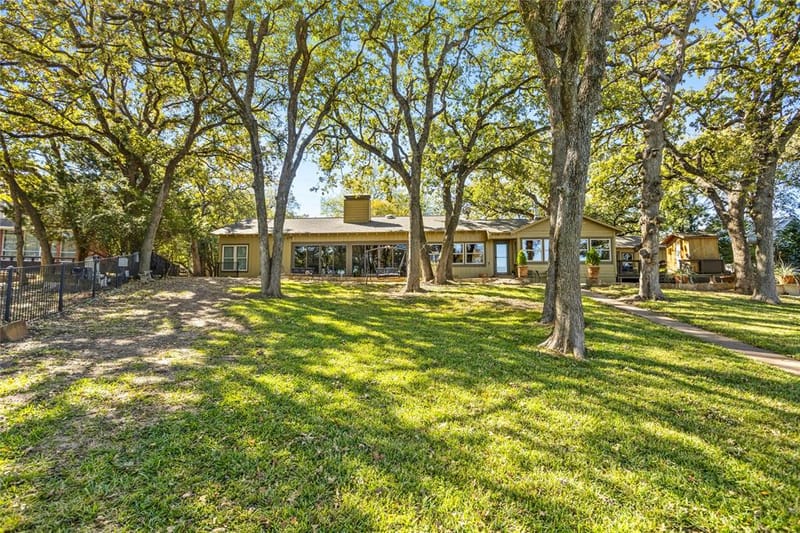 916 Kimbrough Road, Azle TX 76020 - Photo 38