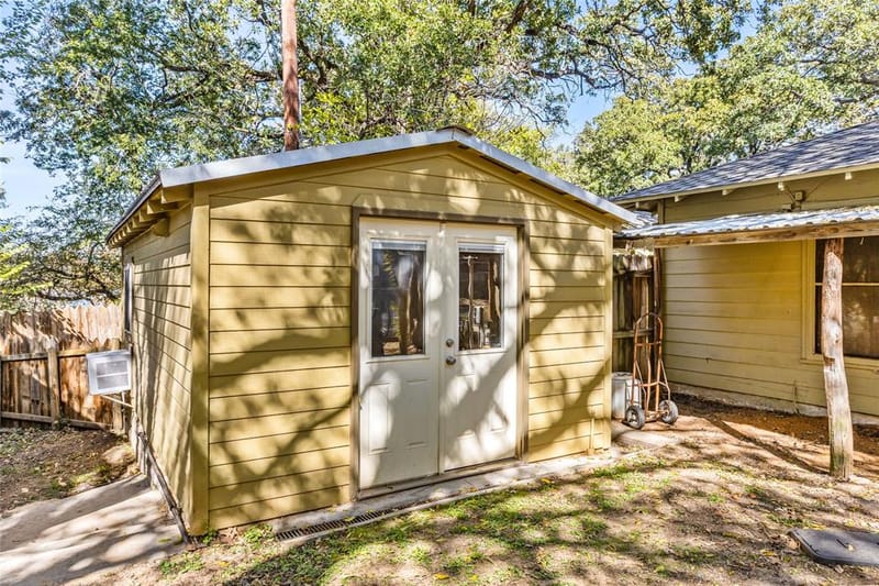 916 Kimbrough Road, Azle TX 76020 - Photo 33