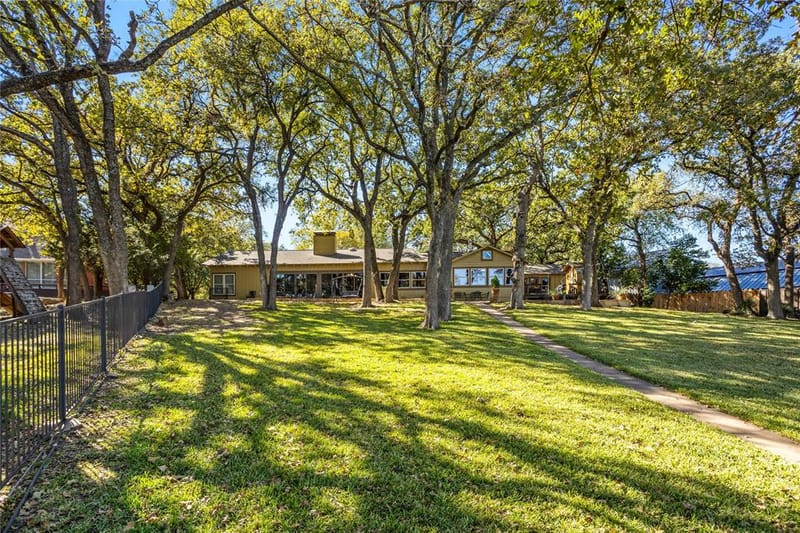 916 Kimbrough Road, Azle TX 76020 - Photo 37
