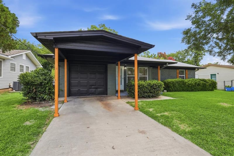 804 Mulkey Lane, Denton TX 76209 - Photo 2