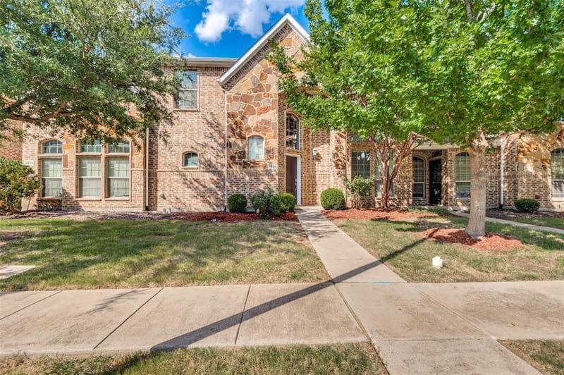 4916 Empire Way, Irving TX 75038 - Photo 2
