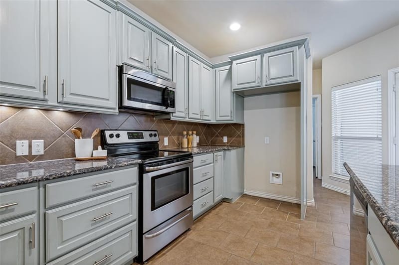 4916 Empire Way, Irving TX 75038 - Photo 7