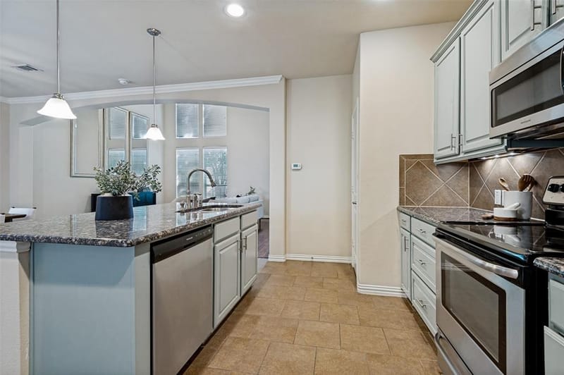 4916 Empire Way, Irving TX 75038 - Photo 8