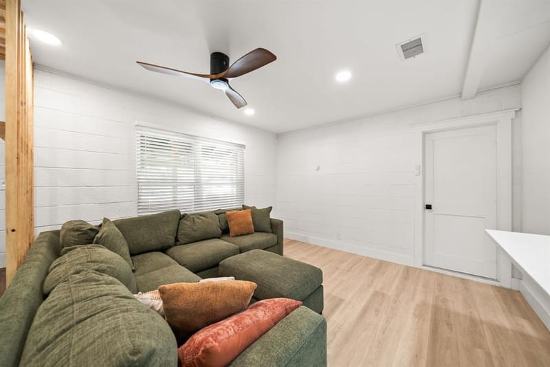 702 Crescent Street, Denton TX 76201 - Photo 5