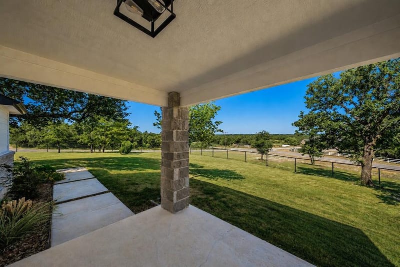 117 Rock Salt Drive, Springtown TX 76082 - Photo 3