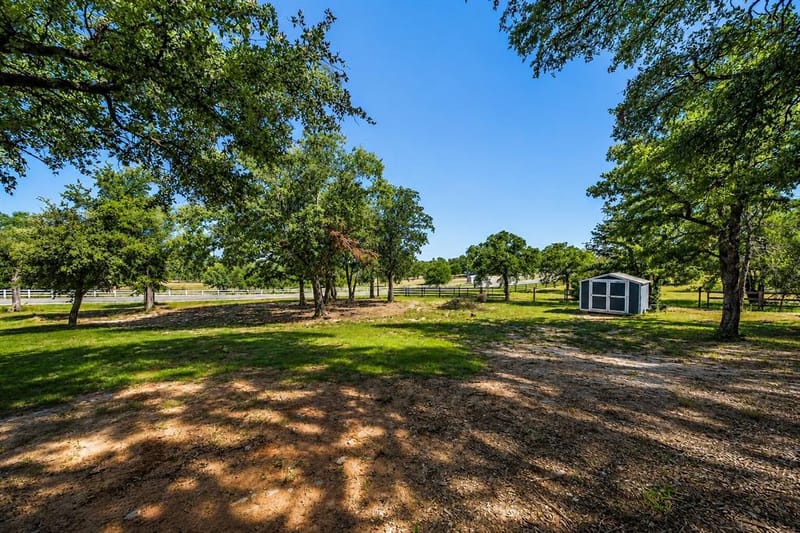 117 Rock Salt Drive, Springtown TX 76082 - Photo 36