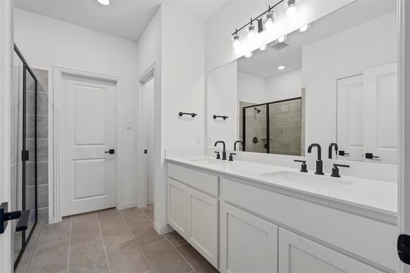 1420 Escondido Drive, Fort Worth TX 76052 - Photo 6