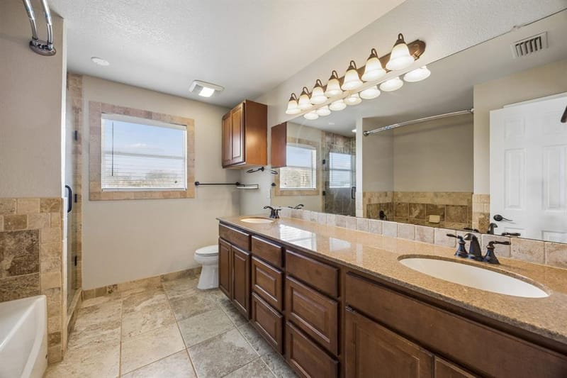 4217 Bent Oaks Drive, Arlington TX 76001 - Photo 17