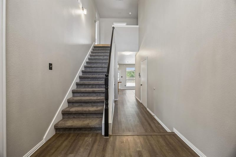 4217 Bent Oaks Drive, Arlington TX 76001 - Photo 3