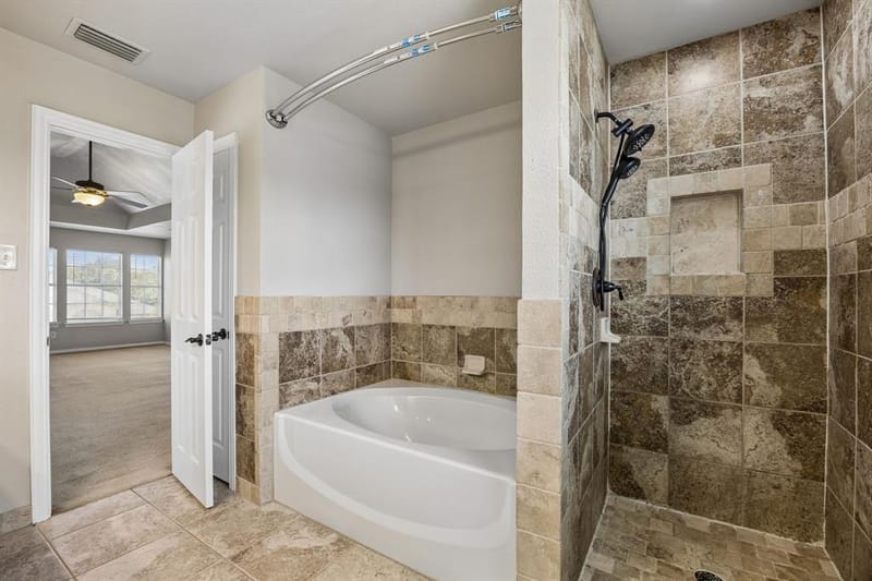 4217 Bent Oaks Drive, Arlington TX 76001 - Photo 18