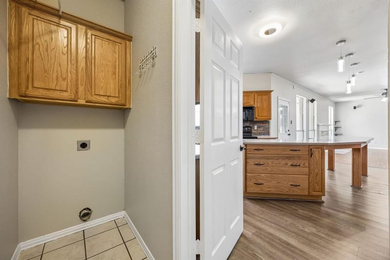4217 Bent Oaks Drive, Arlington TX 76001 - Photo 11