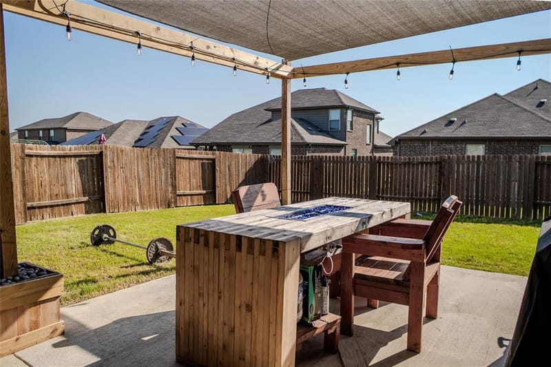 1837 Rialto Lane, Crowley TX 76036 - Photo 6