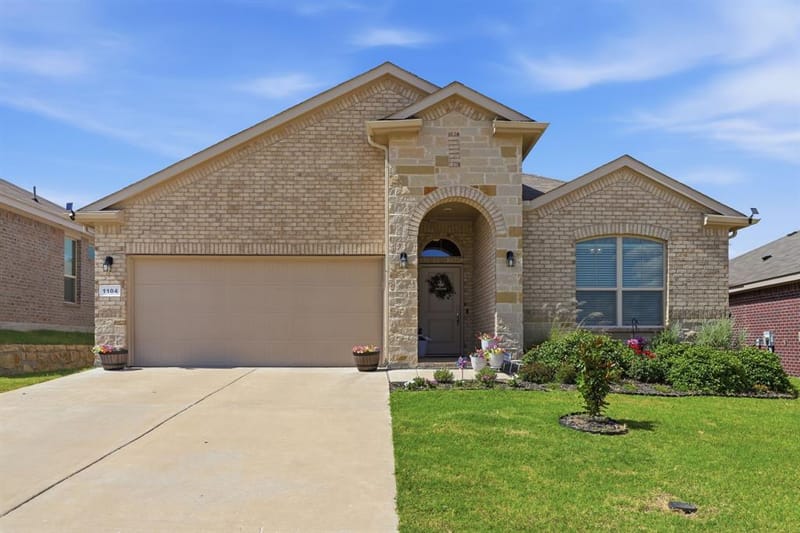1104 Eastland Lane, Weatherford TX 76087 - Photo 2