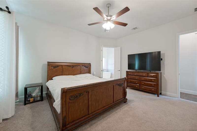 712 Matador Lane, Arlington TX 76002 - Photo 11