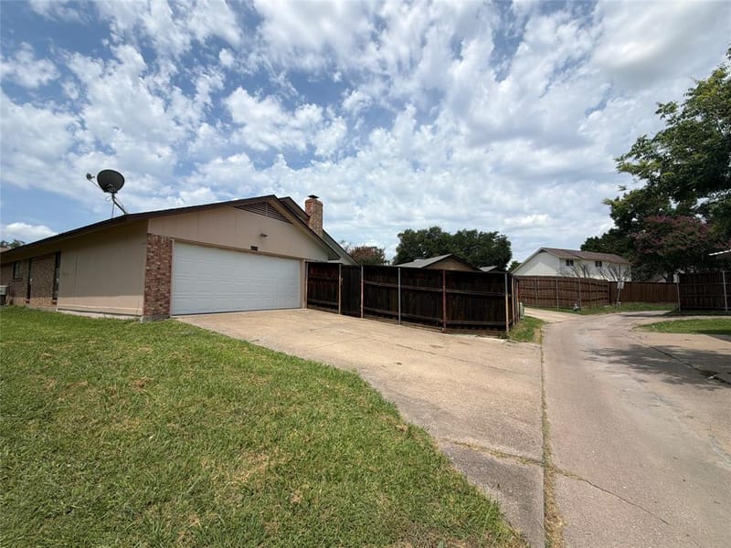 5218 Barcelona Drive, Garland TX 75043 - Photo 35