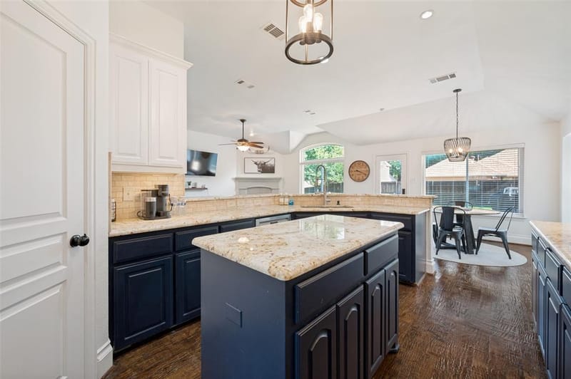 2830 Rosewood Boulevard, McKinney TX 75071 - Photo 12