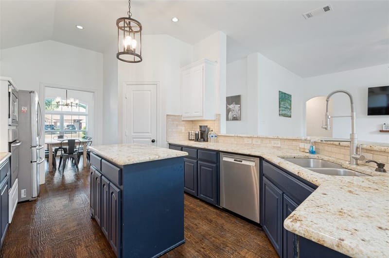 2830 Rosewood Boulevard, McKinney TX 75071 - Photo 14