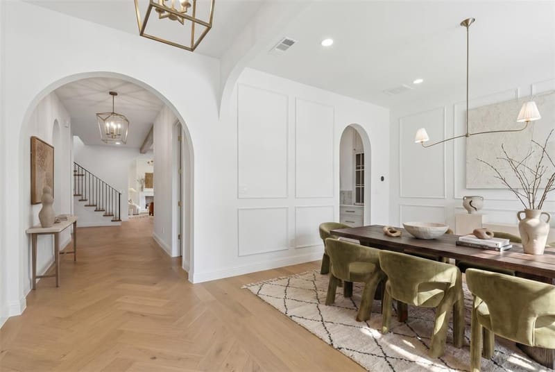 6729 Ravendale Lane, Dallas TX 75214 - Photo 2