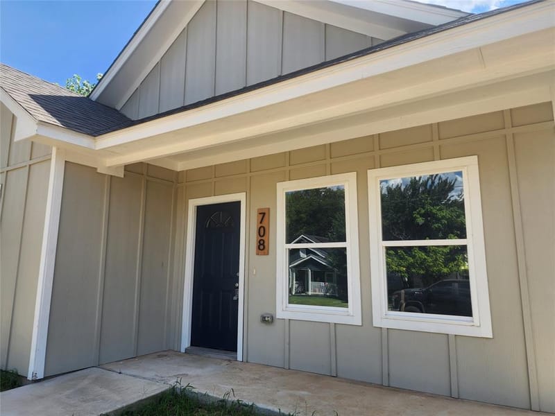 708 Elba Street, Bowie TX 76230 - Photo 2