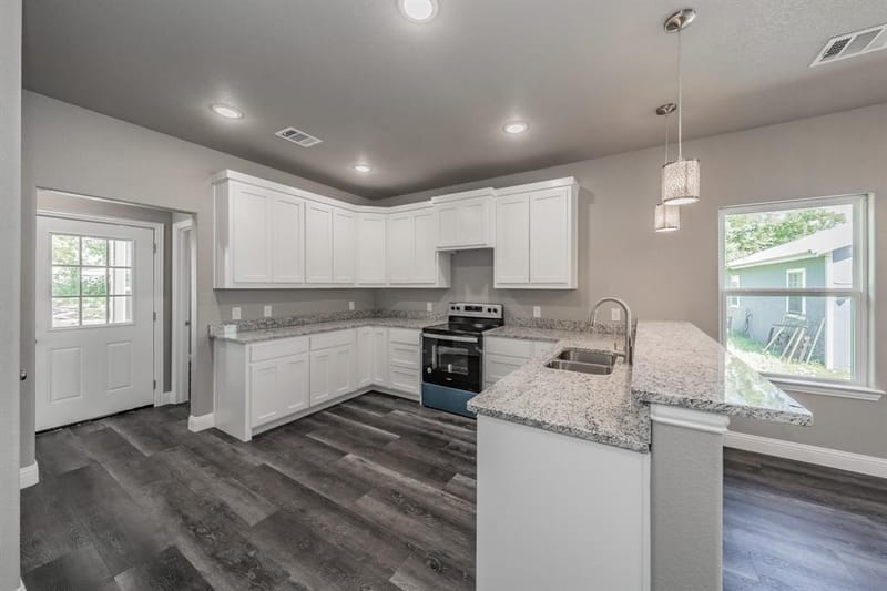 708 Elba Street, Bowie TX 76230 - Photo 9