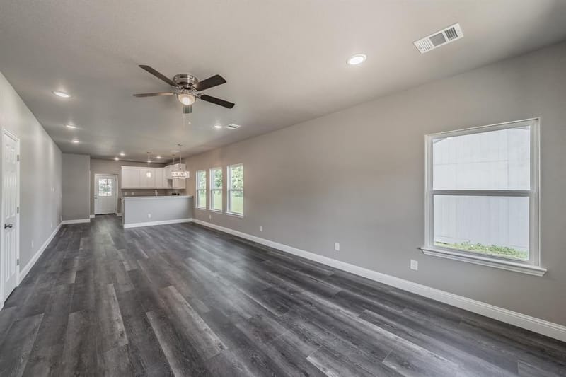 708 Elba Street, Bowie TX 76230 - Photo 4