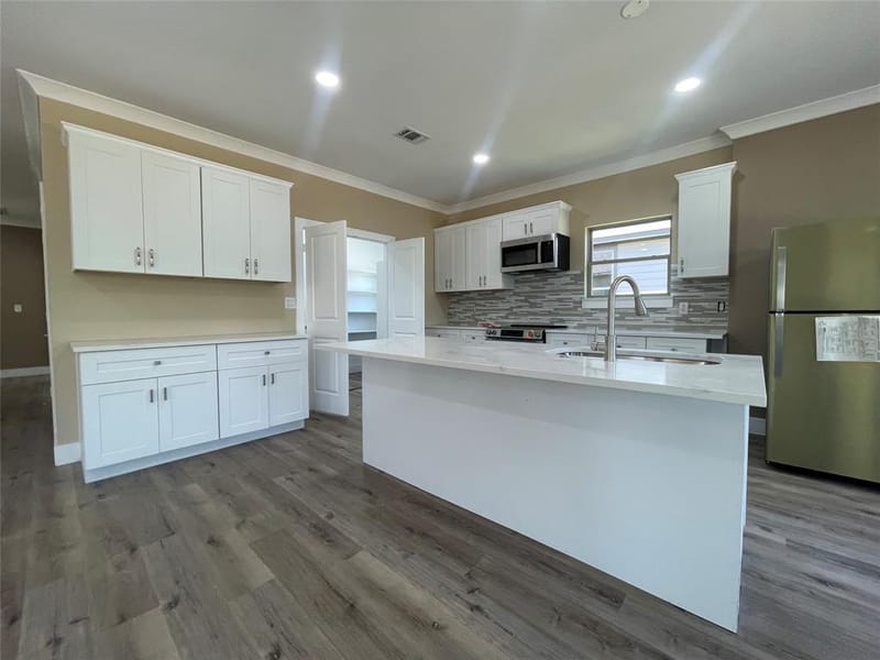 4313 Mountain Hollow Drive, Granbury TX 76048 - Photo 2