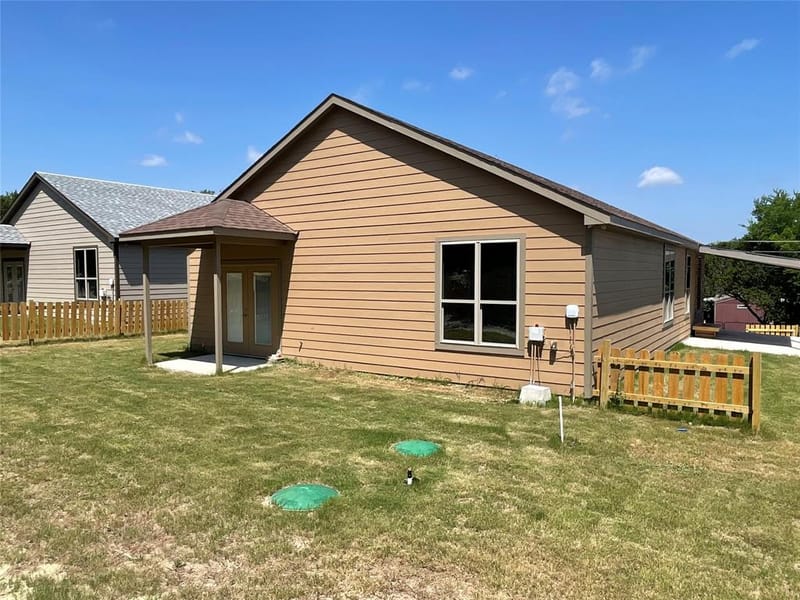4313 Mountain Hollow Drive, Granbury TX 76048 - Photo 9