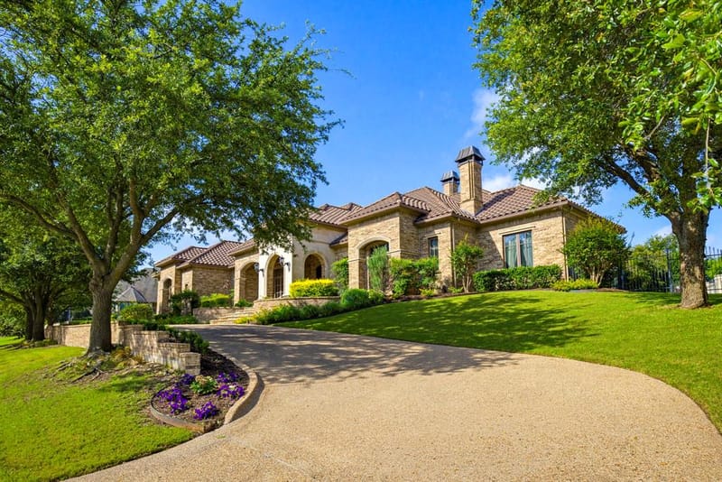 6705 Saucon Valley Drive, Fort Worth TX 76132 - Photo 2