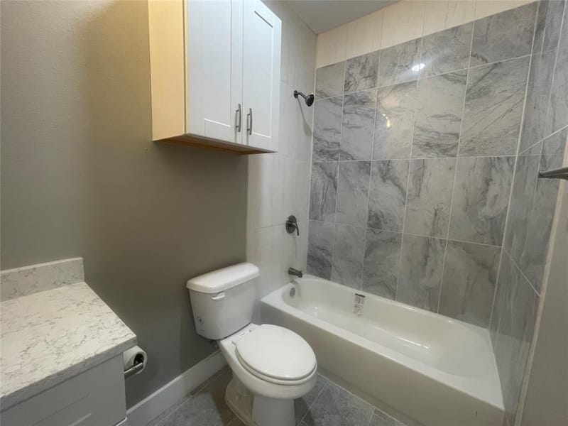 4311 Mountain Hollow Drive, Granbury TX 76048 - Photo 4