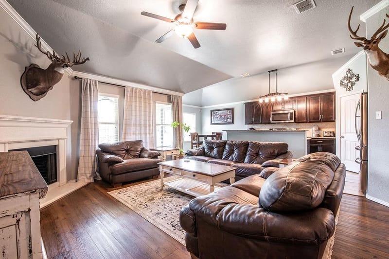 822 Graham Drive, Burleson TX 76028 - Photo 11