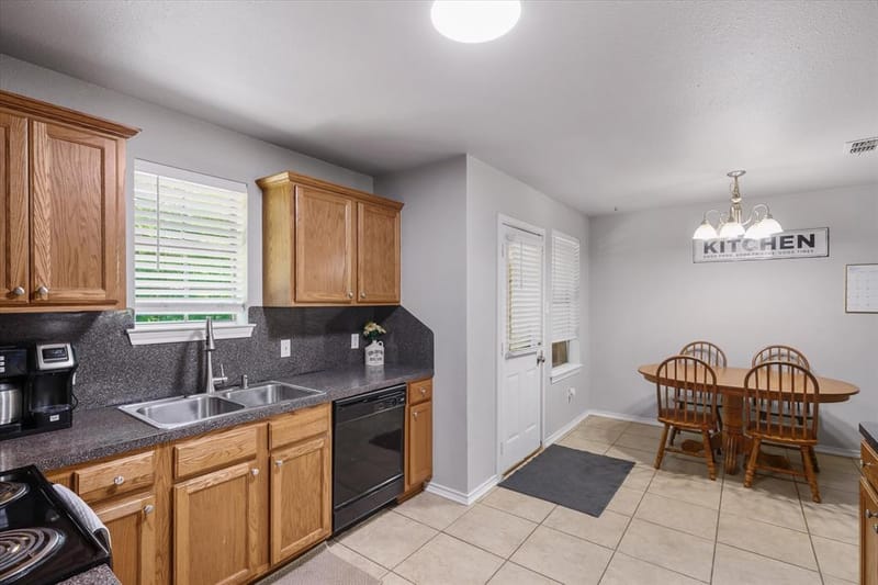 9165 Stonecreek, Tyler TX 75703 - Photo 17