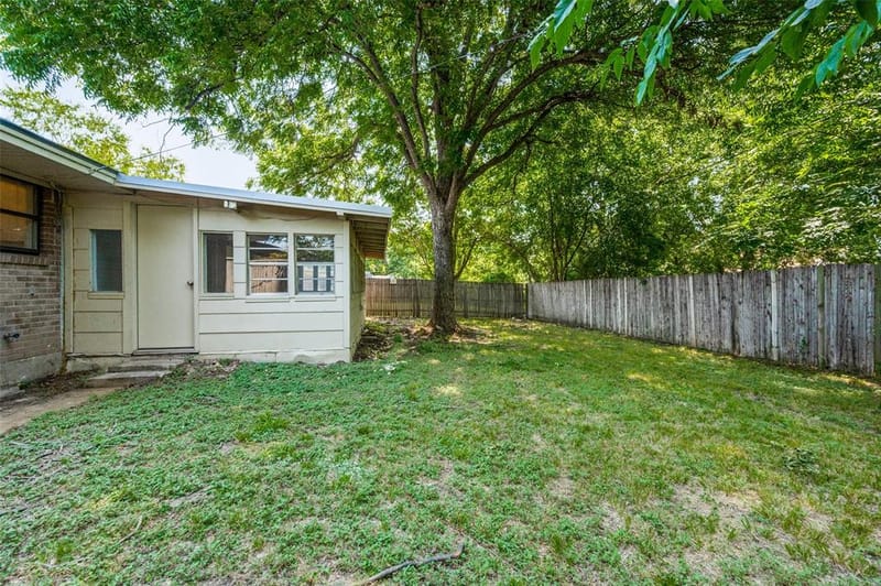 706 Goodyear Street, Irving TX 75062 - Photo 23