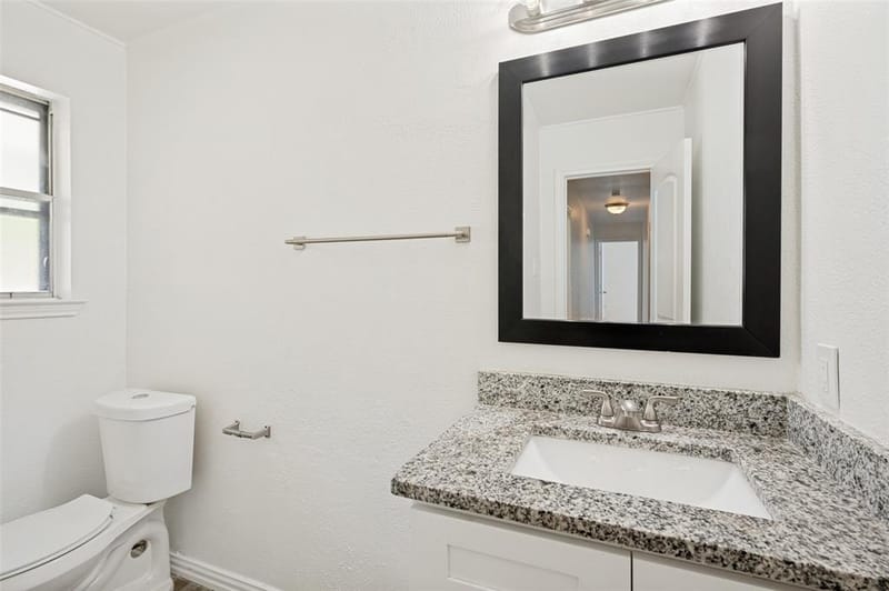 706 Goodyear Street, Irving TX 75062 - Photo 22