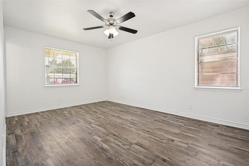 706 Goodyear Street, Irving TX 75062 - Photo 5