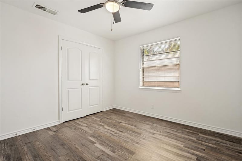 706 Goodyear Street, Irving TX 75062 - Photo 15