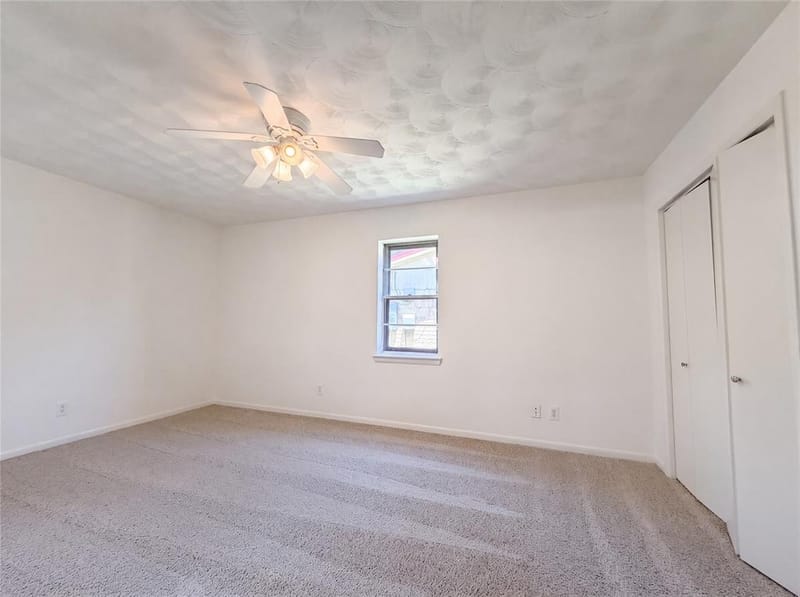 2111 Royal Oaks Drive, Irving TX 75060 - Photo 12