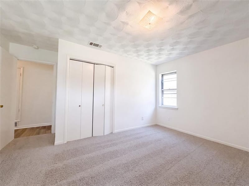 2111 Royal Oaks Drive, Irving TX 75060 - Photo 11
